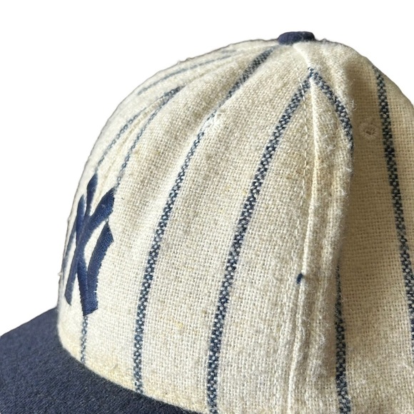VINTAGE American Needle New York Yankees 100%Wool Fitted Baseball Hat - Picture 3 of 7